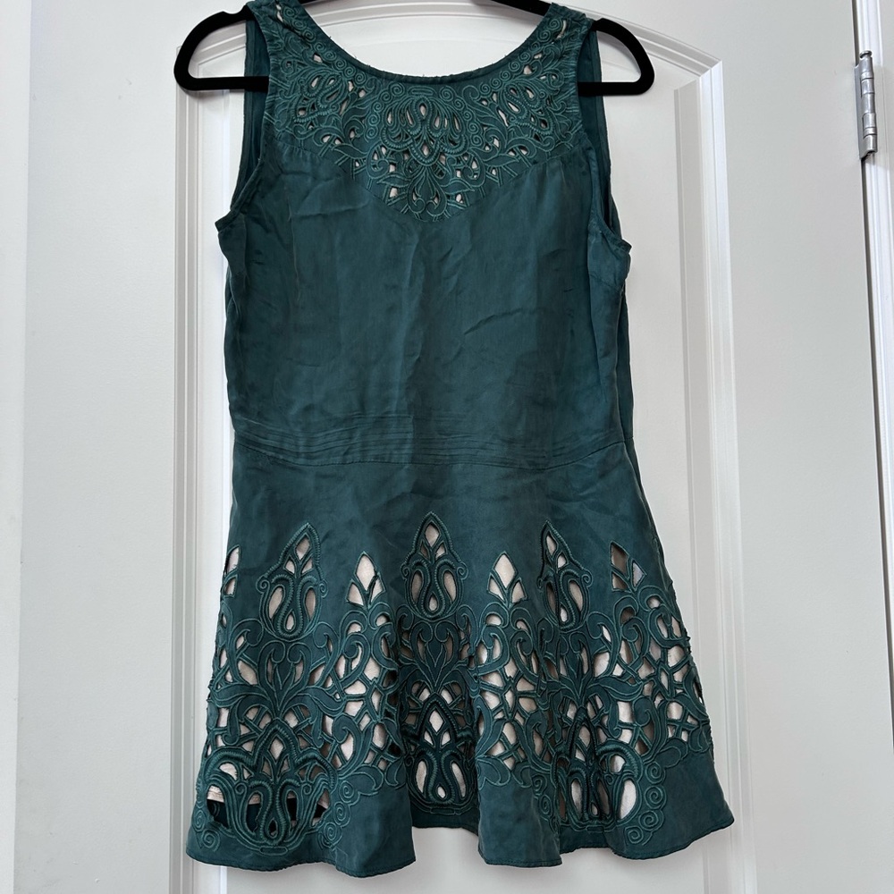 Anthropologie Kas NY Green Eyelet Cut Out V back Tunic Tank.  Whimsigoth. Fairy